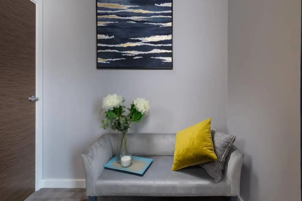 Roseland Apartment 4