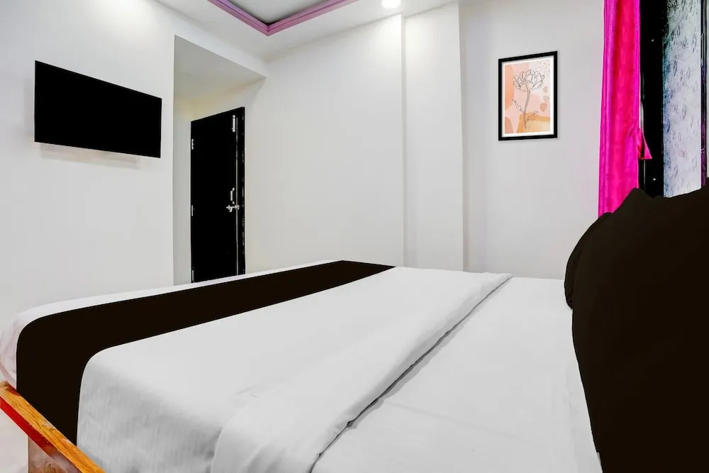 Super Deluxe Twin Roomhotel Shiv Sai
