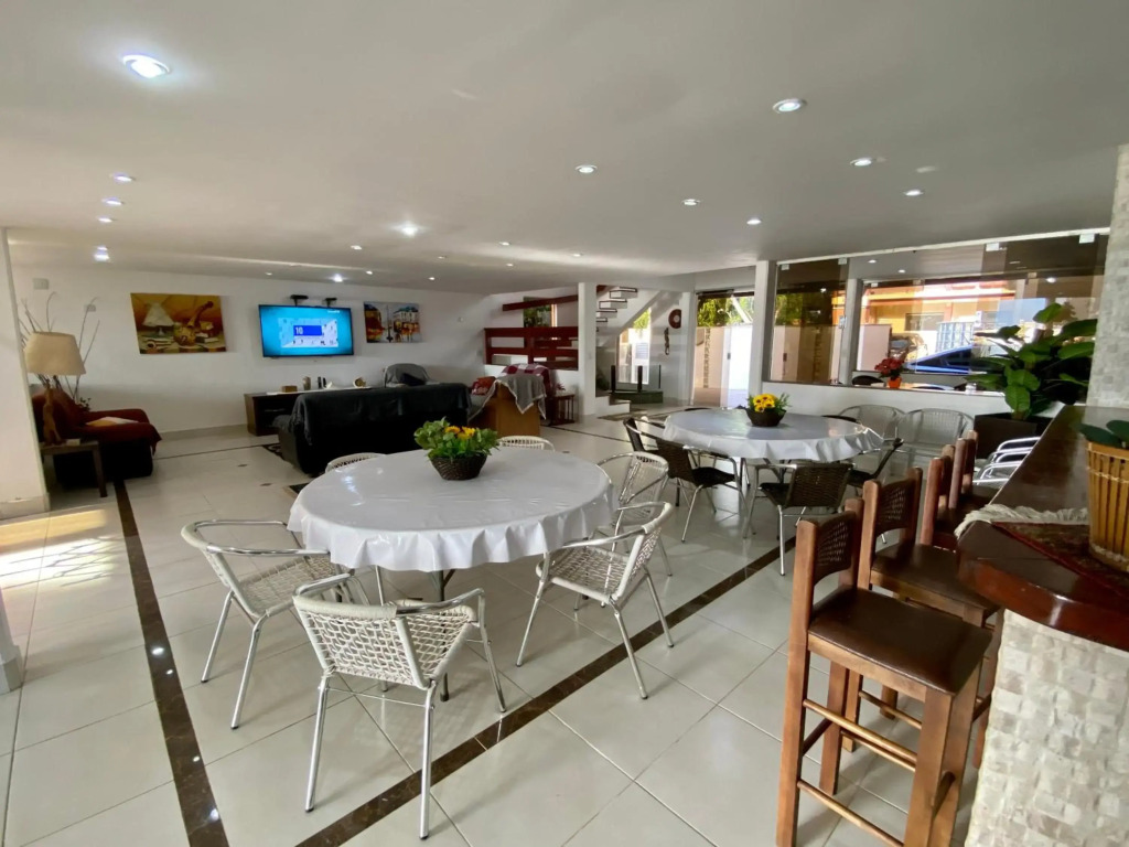 Magnífica Casa na Praia do Lázaro Pé na Areia 4 suítes