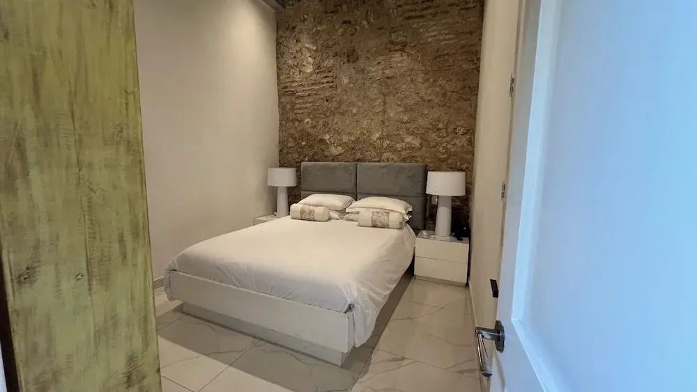 Upper Hotel
