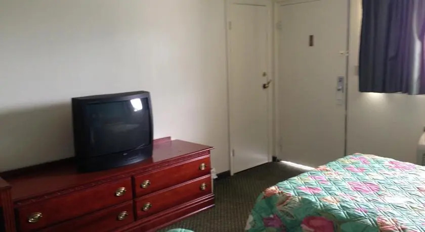 Regency Inn - Terre Haute
