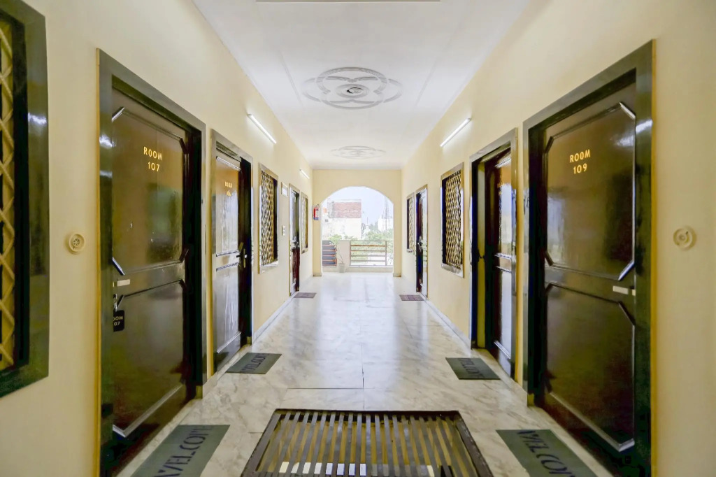 OYO 74565 Hotel Ars
