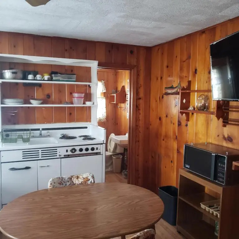 Birchwood Motel