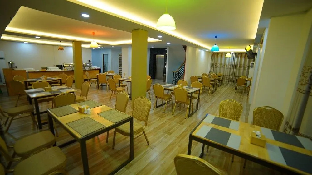 Present Hotel