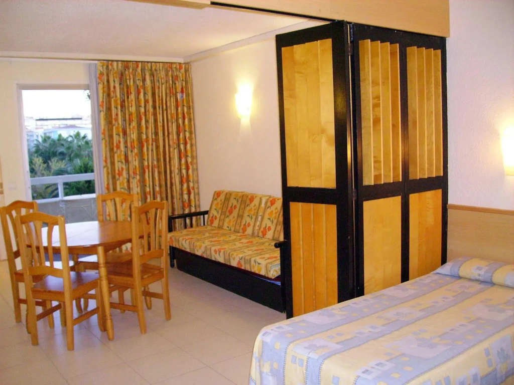 Apartamentos Alboran-Arysal