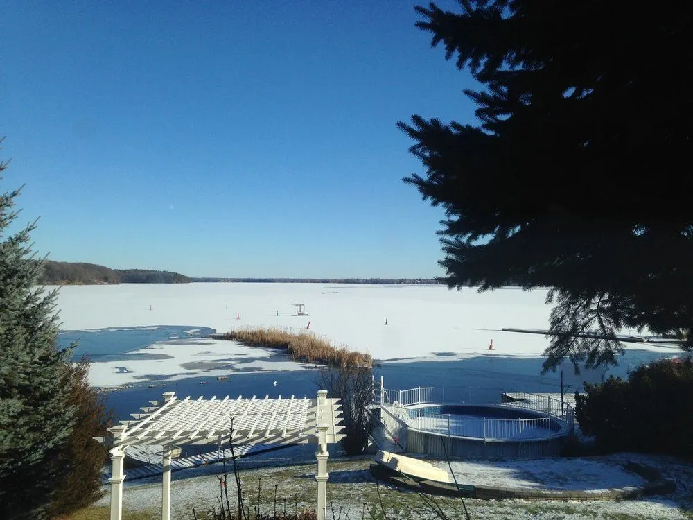 The Cove Inn