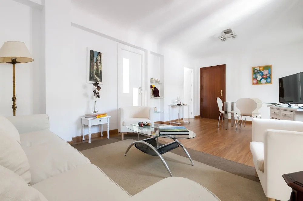 Beautiful Reformed Apartment for 3 pax Atico Velarde