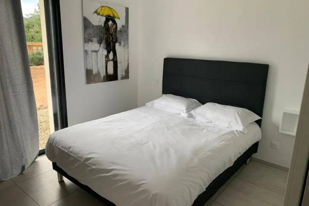 Tamontana quiet place 7 min from beach warmed shared swimming pool bbq