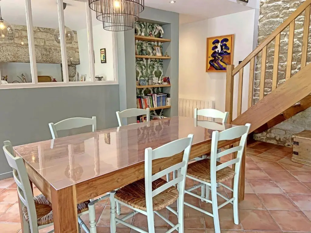 Maison Charmante à Ploemeur - Proche Plages et Campagne - 7 Couchages avec Jardin et Wifi - FR-1-349-105