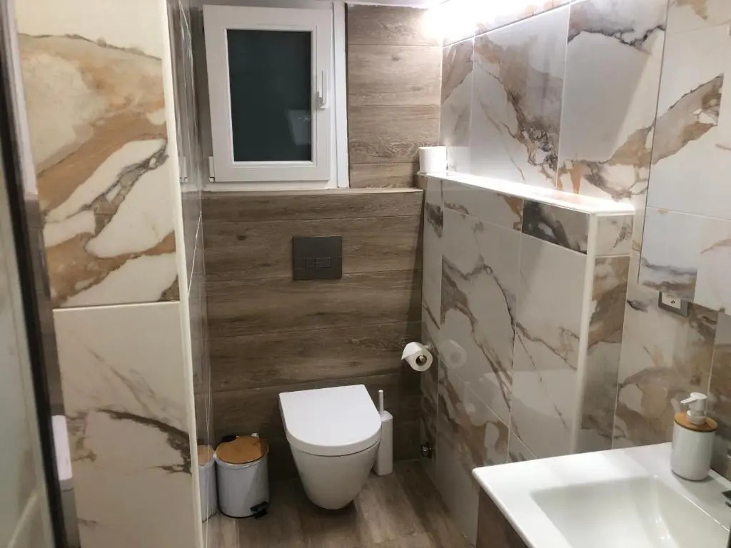 Royal Blue Grand Suite No 1