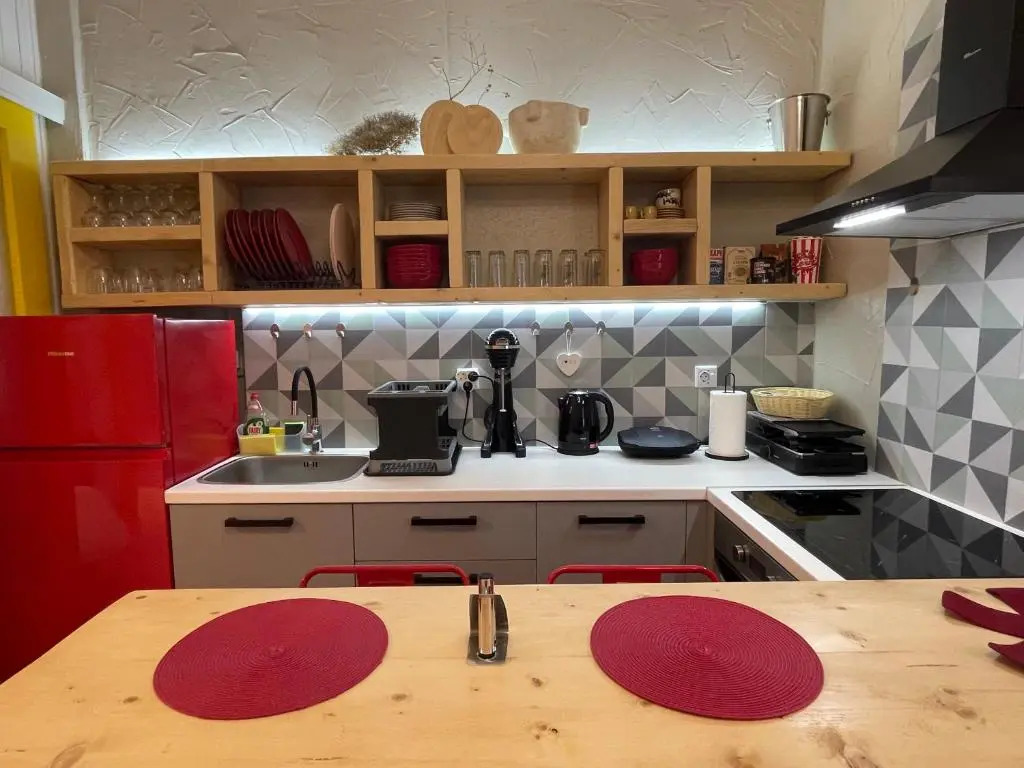 OIKIASTUDIOS2