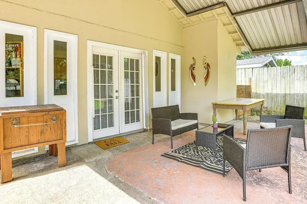 7 Mi to Dtwn Houston: Family Home w/ Patio & Yard