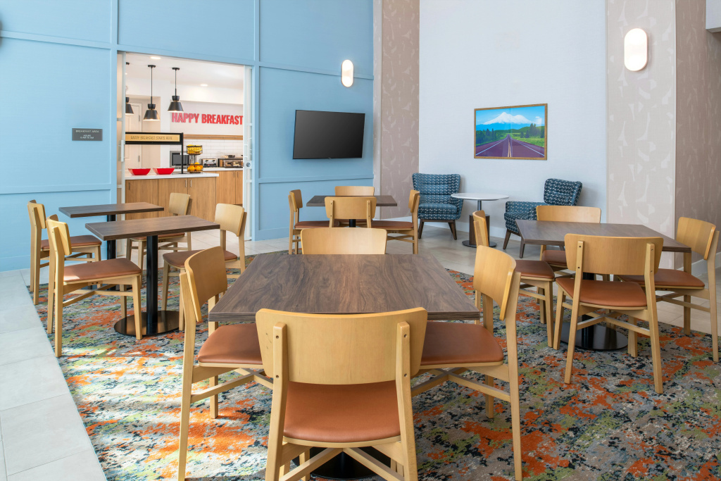 Hampton Inn & Suites Redding