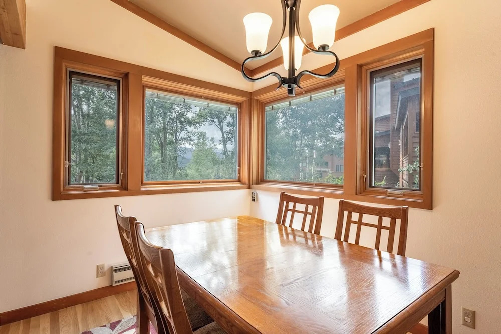 Tennis Townhomes #1340: 2