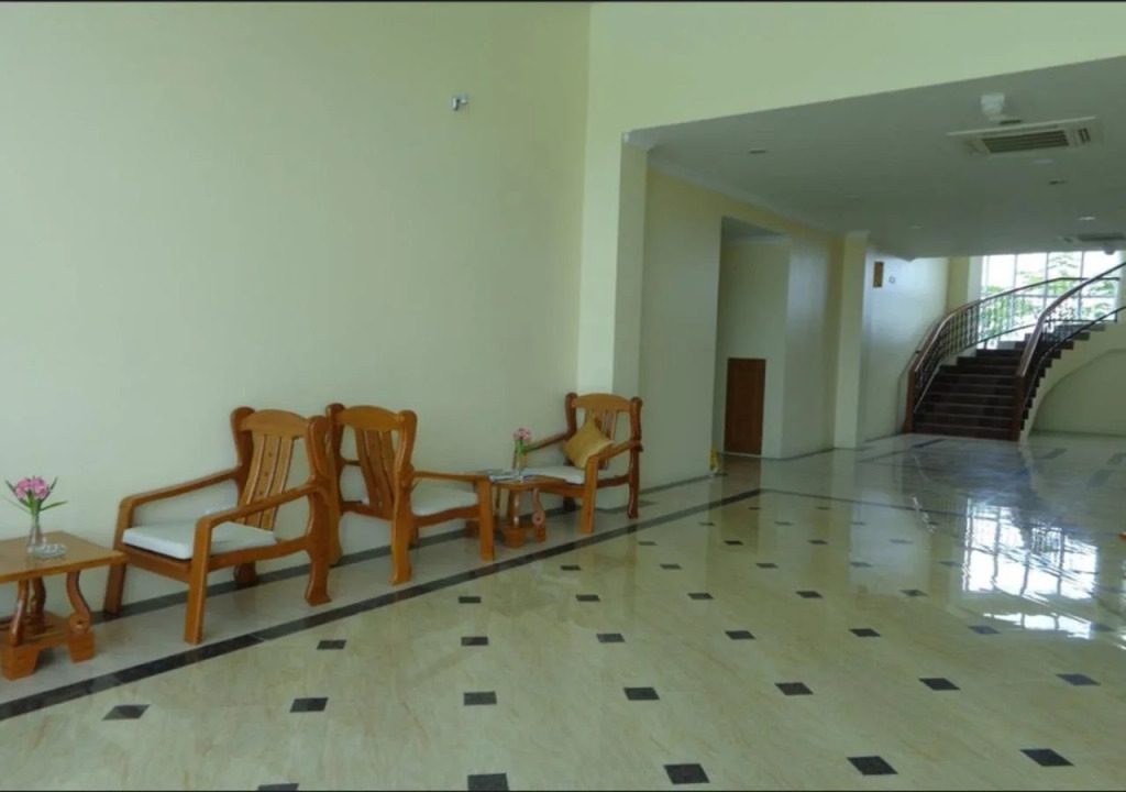 Apex Hotel