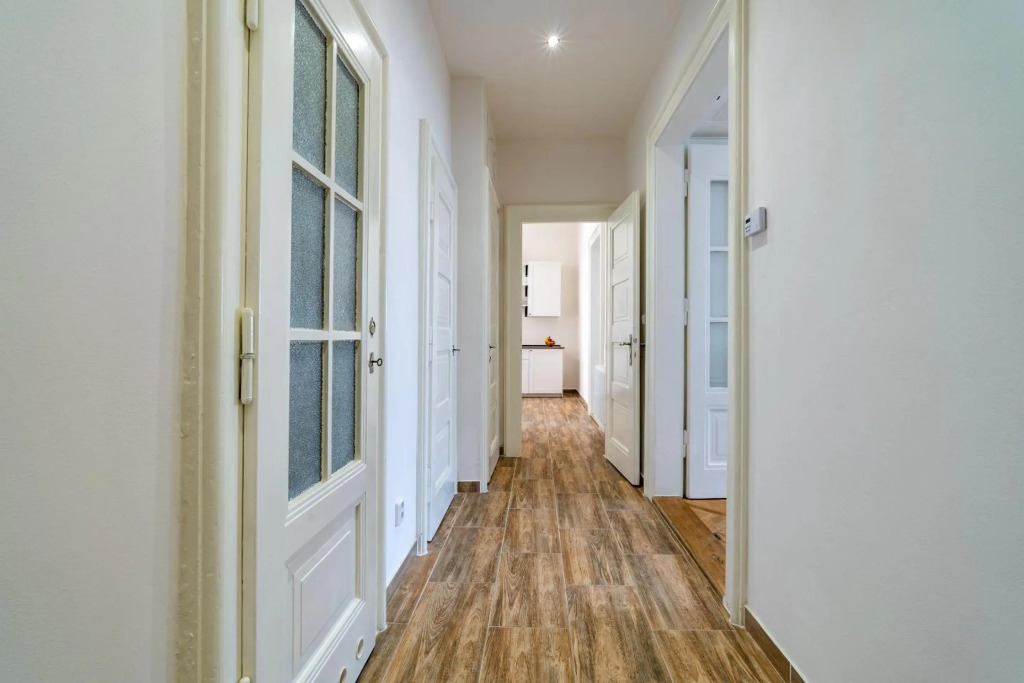 Avantguard Apartments