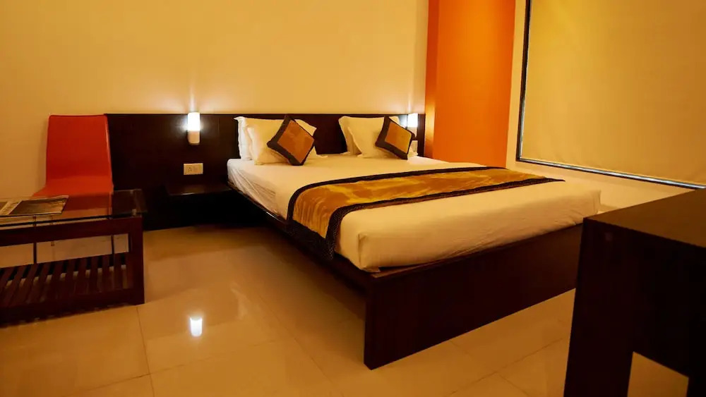 HOTEL SAI NISARG
