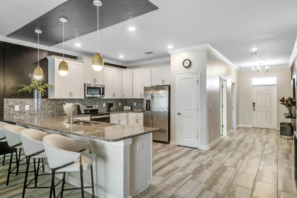 9 Bedrooms 5 Bathrooms Champions Gate 1545MB