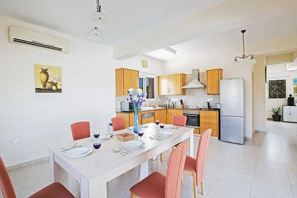 Villa Akefalo - Beautiful 3 Bedroom Protaras Villa With Private Pool