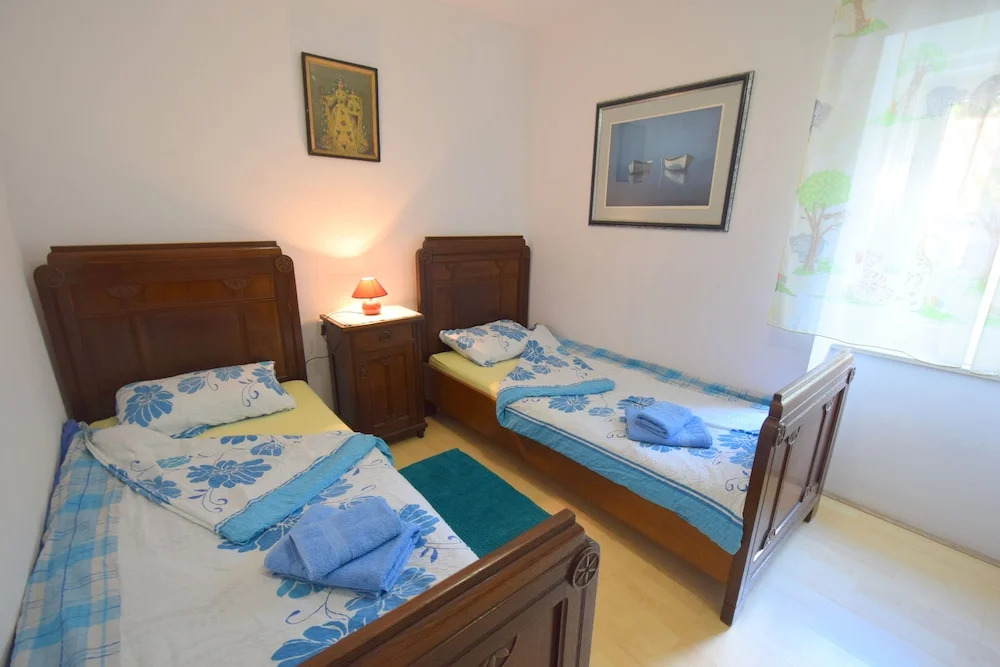 Apartments Neven