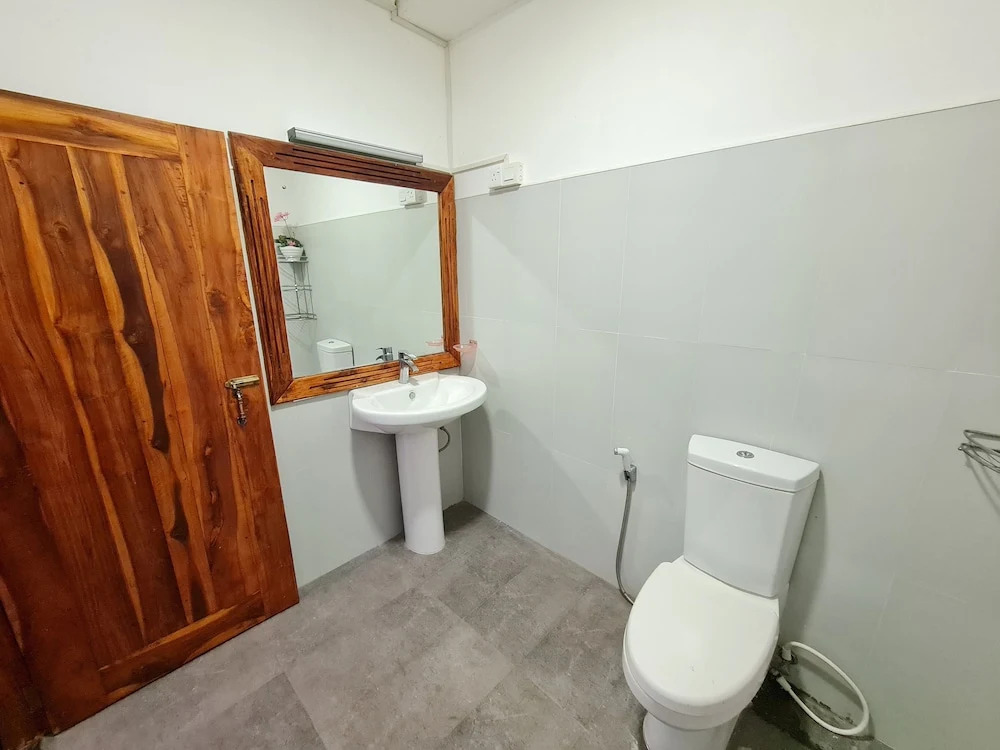 Hotel Hambanthota Rest house