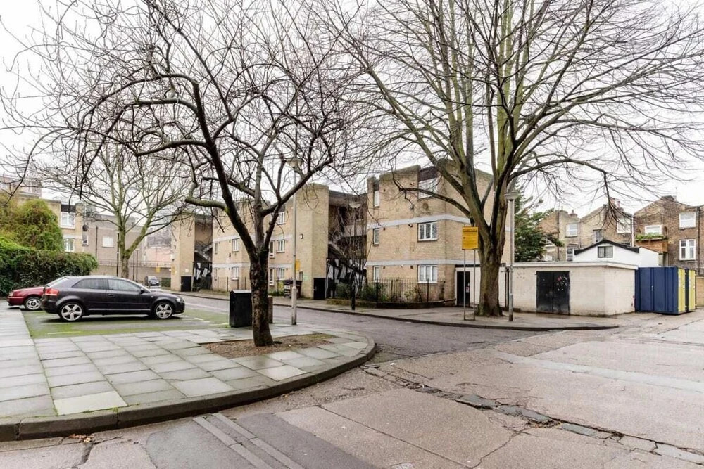 Aylie's Awesome 2 Bed Flat in Dalston