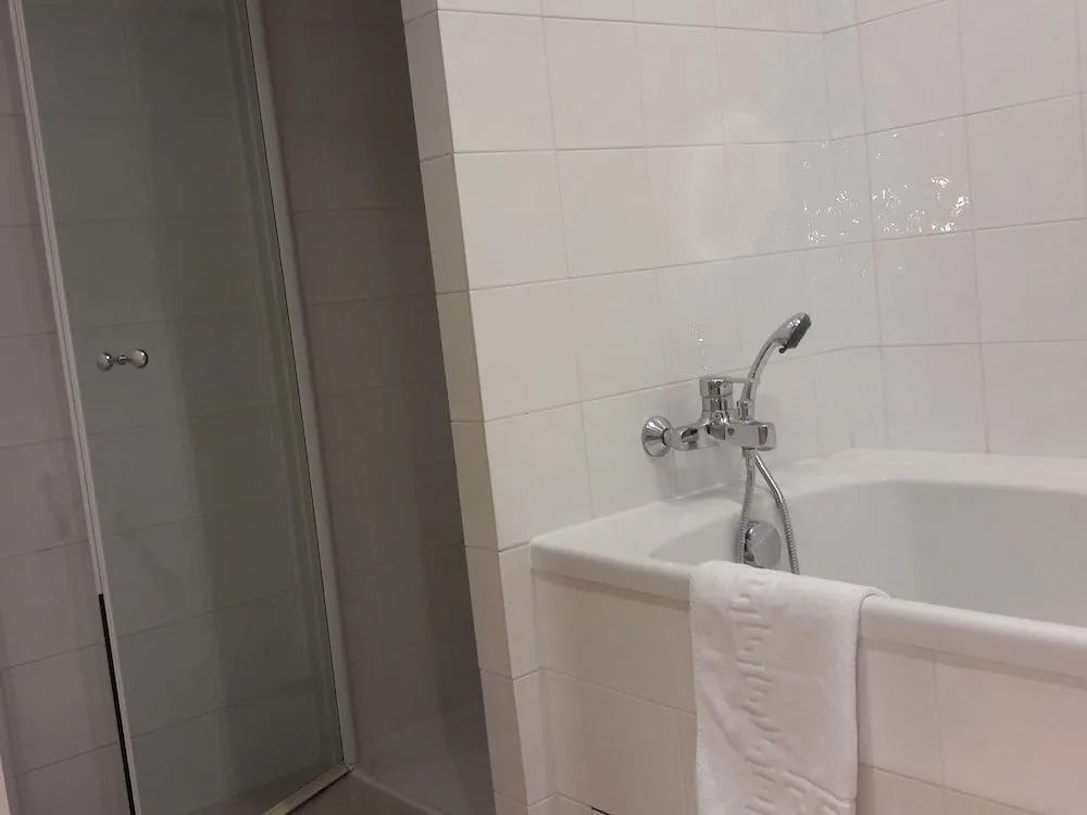 Chambre dhotes Les Rives de la Tronne
