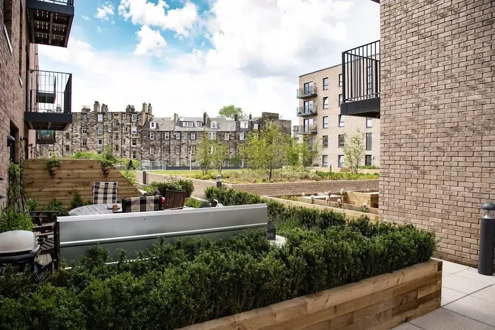 Studio flat with free Parking
