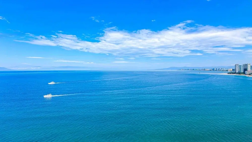 Beachfront Luxury 4BR Penthouse With Incredible Ocean Views
