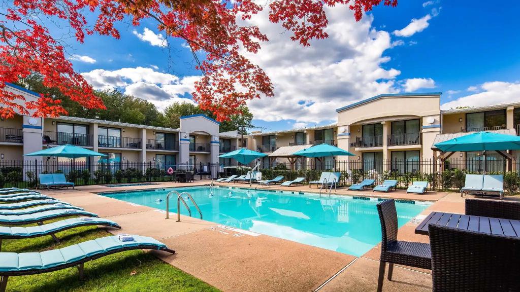 The Hub Middletown Red Bank- Best Western Signature Collection