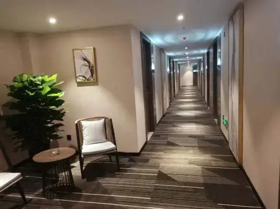 Southern City Hotel