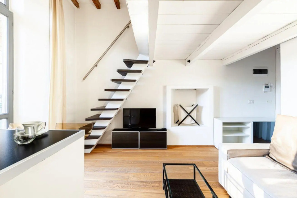 Paoli -  Navigli city centre - A.C. - comfort