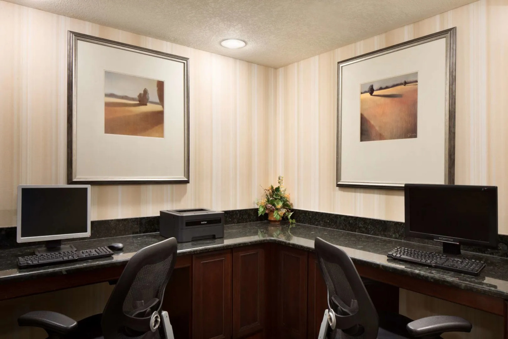 Country Inn & Suites by Radisson, Champaign North, IL