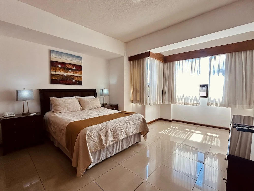 Suites Jardin Imperial