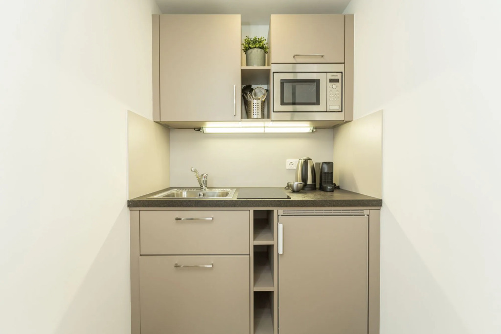 Room 4 & 5 Apartments