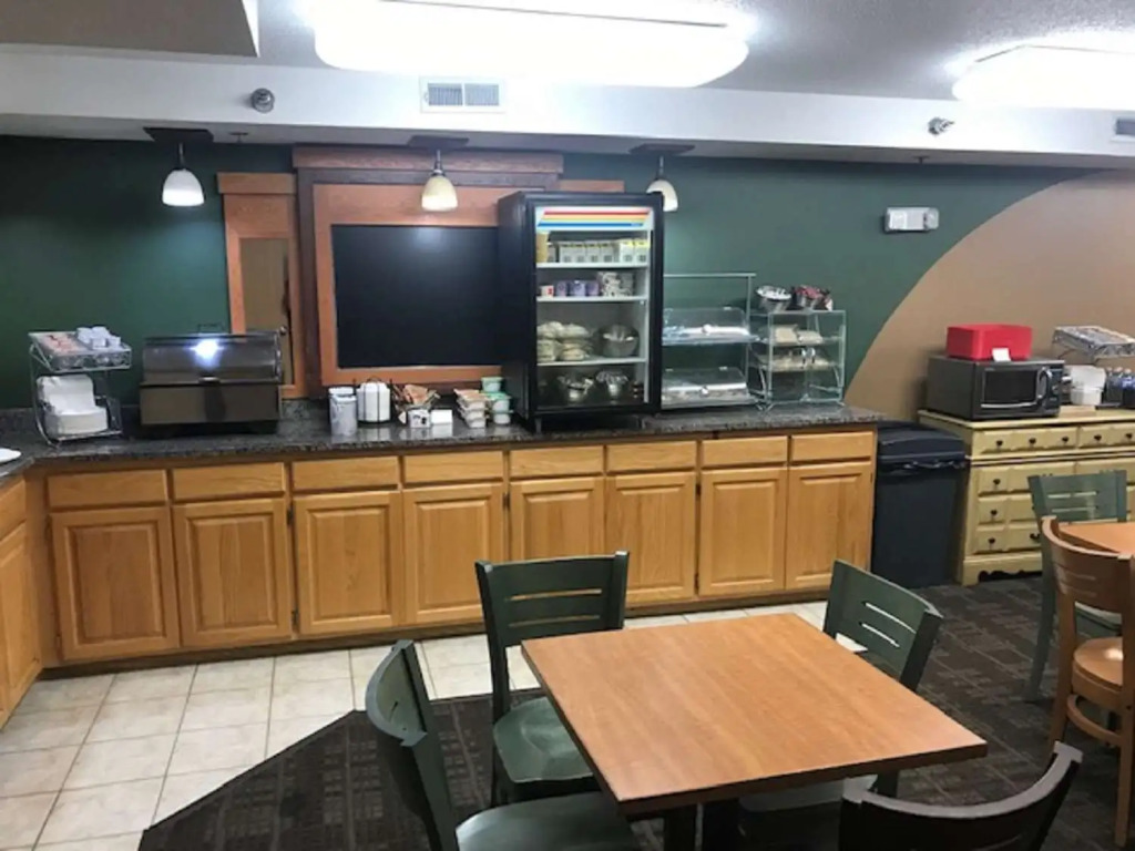 SureStay Plus Hotel by Best Western Litchfield