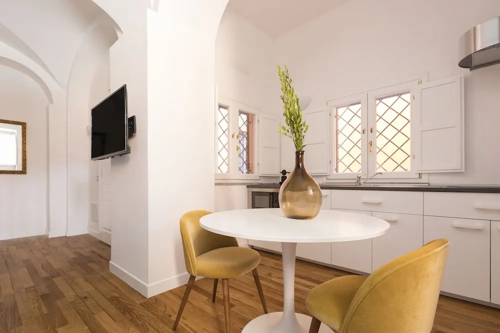 Central Vaticano Suites by Sonder