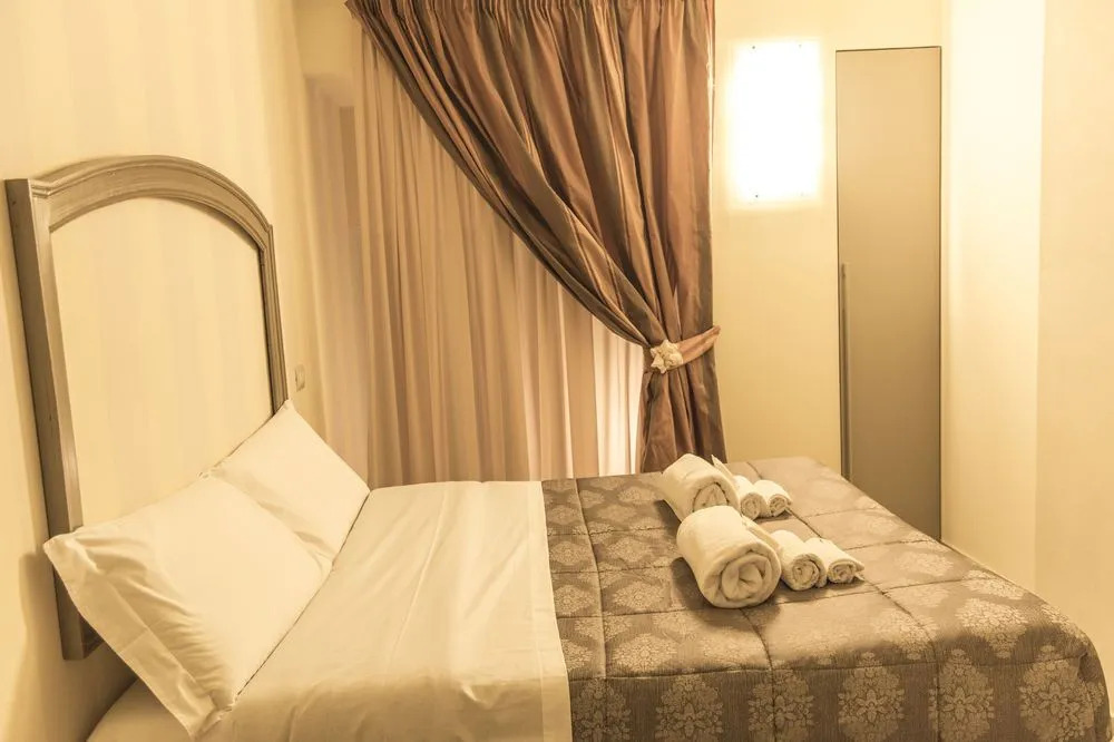 N12 Design Accomodations Alcova 75