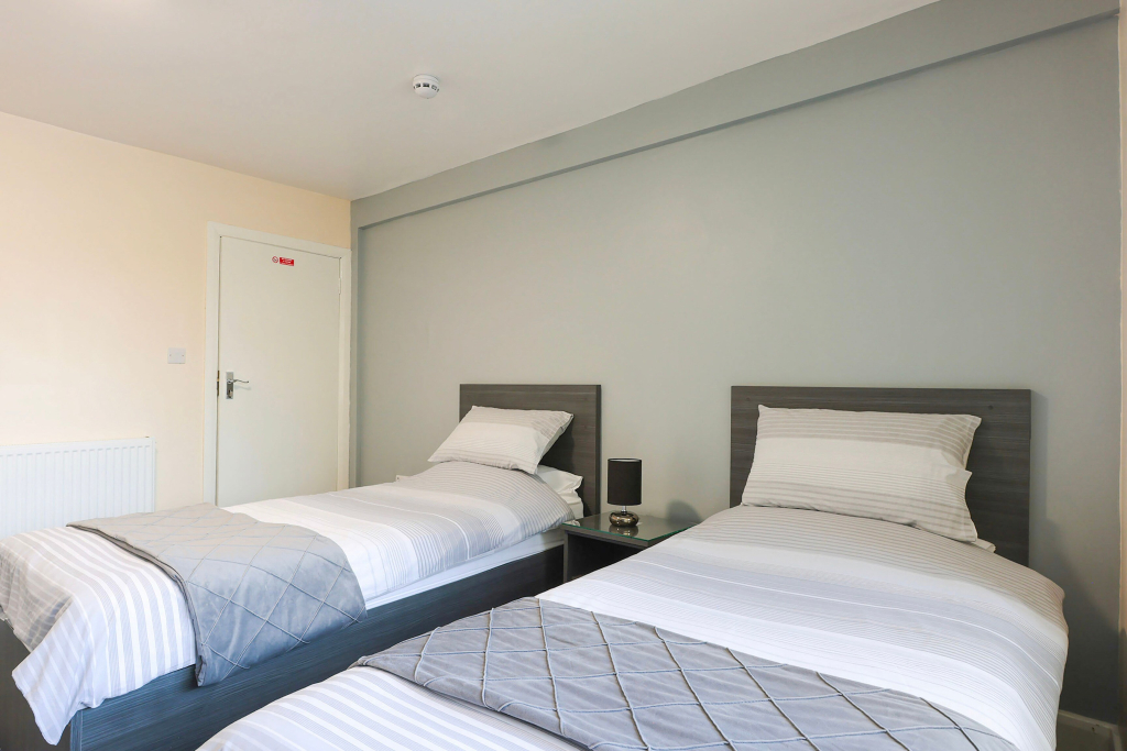 OYO Honeycroft Lodge, Uxbridge