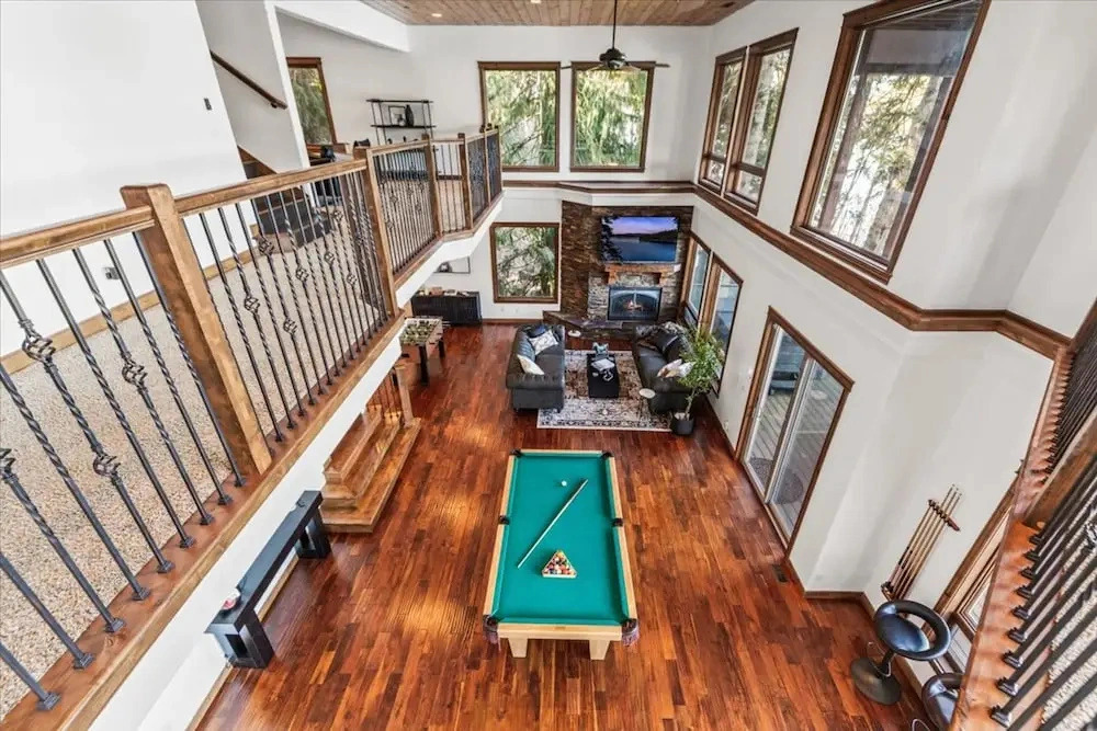 Deja View in Hayden With 5 Bedrooms and 6 Bathrooms