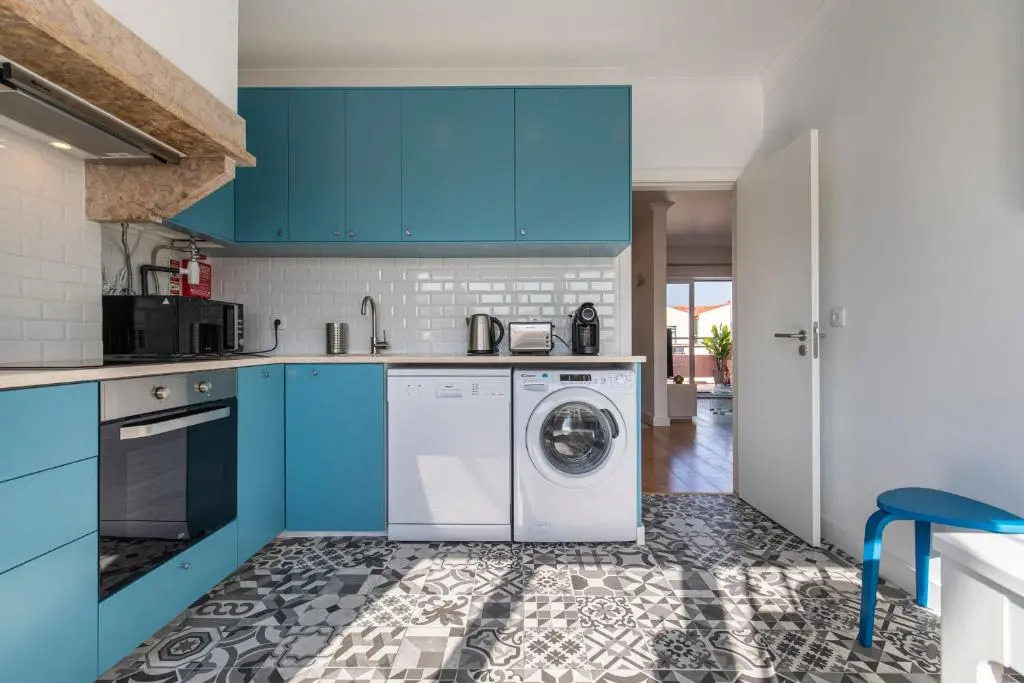 LovelyStay - Sunny 1BDR Apartment W/Terrace