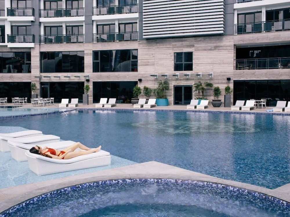 StayLuxia Boutique Hotel Knightsbridge