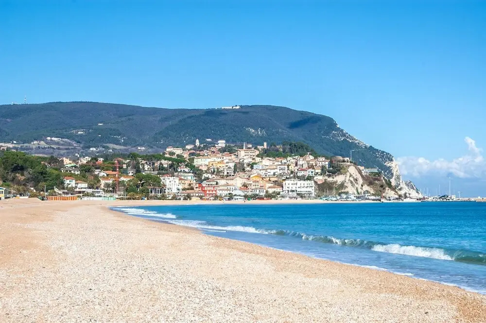 Villa With 5 Bedrooms In Pesaro With Private Pool Enclosed Garden And Wifi Near The Beach