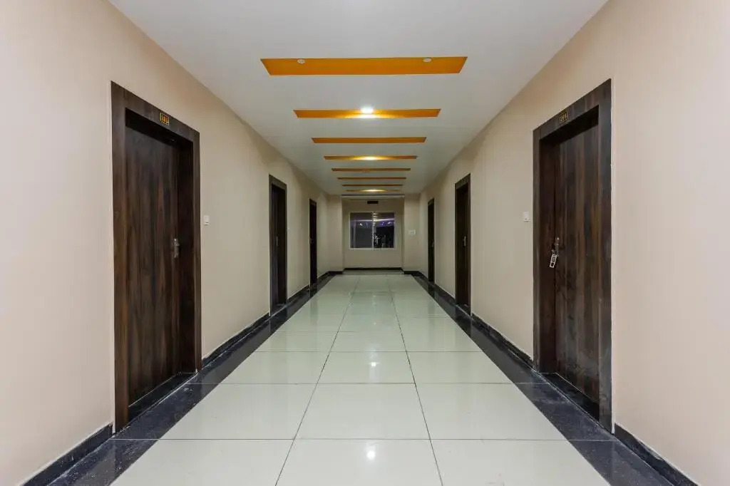 Hotel Ghunghat Garden by OYO Rooms
