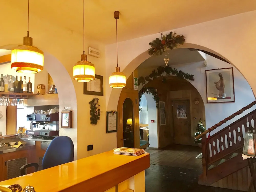 Hotel Monti Pallidi