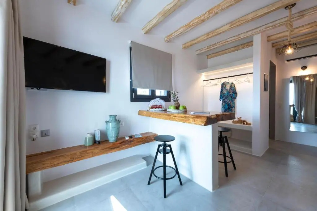 Aelia Suites