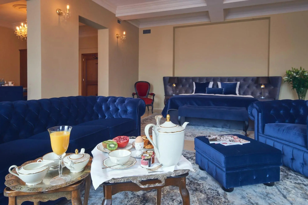 Bogoria House