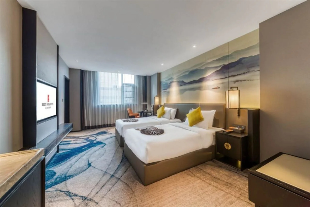 Western Royal Palace Hotel