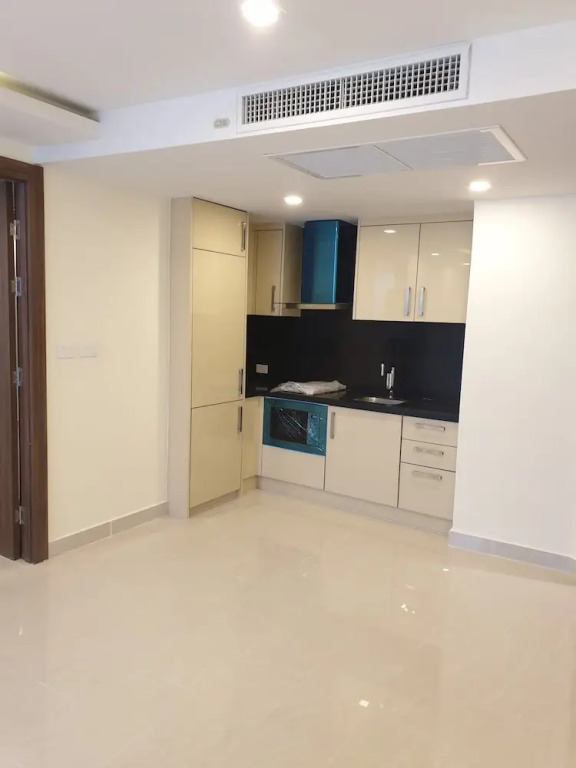 Luxury Business Suits in Grand Avenue by Pattaya City Estates