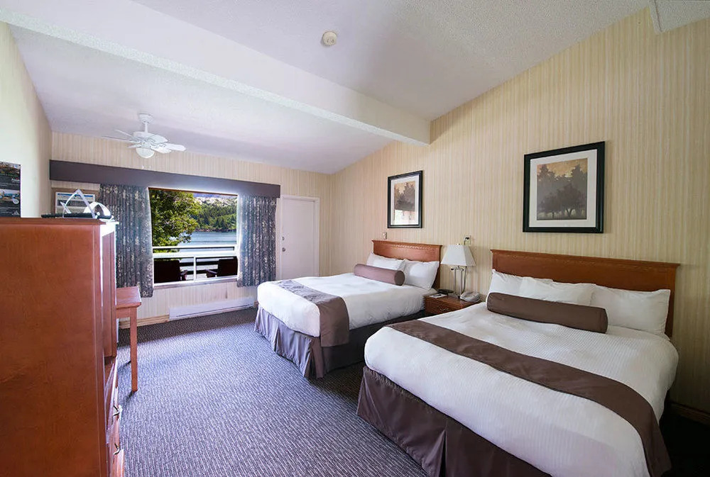 Bayshore Inn & Spa